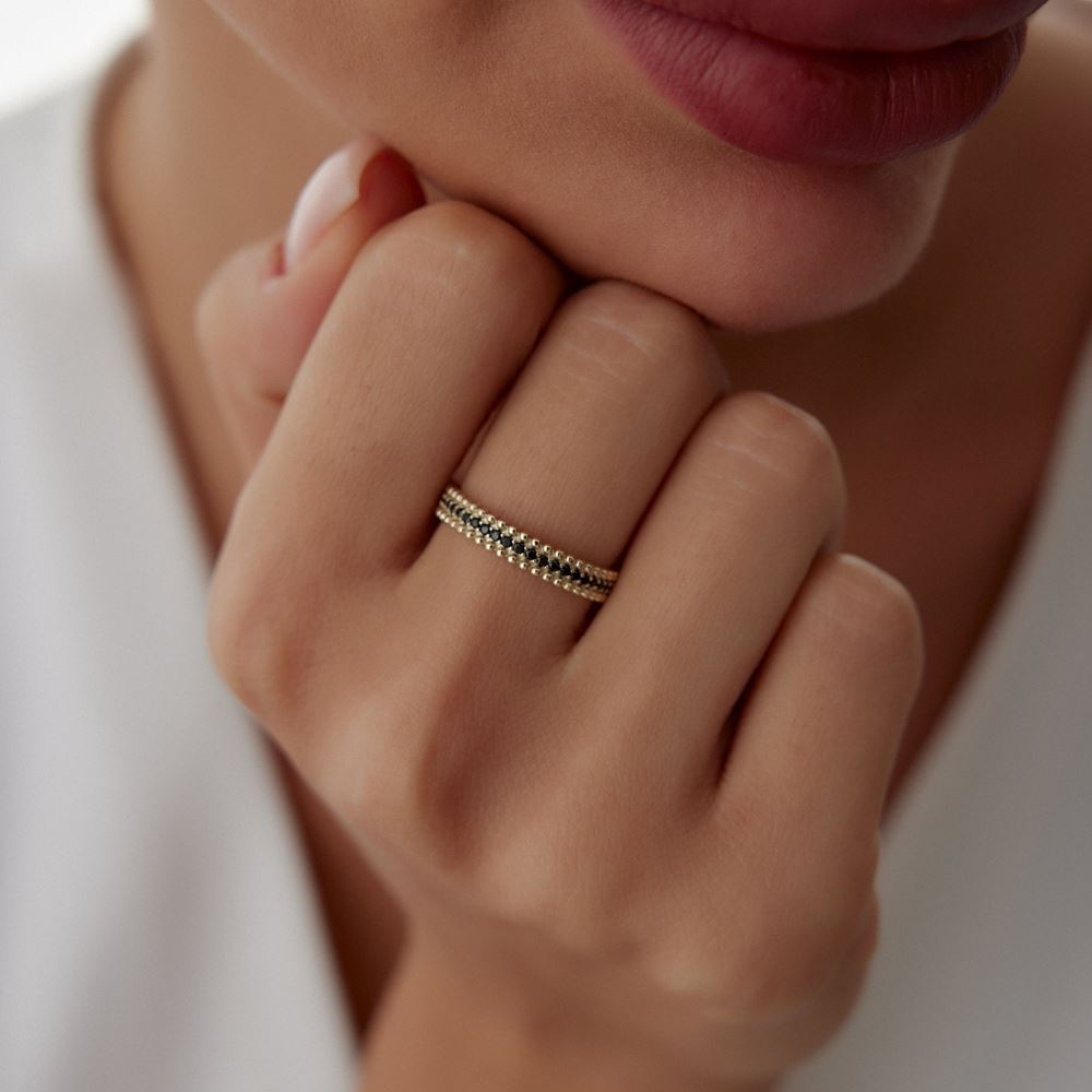 İki Sıra Nokta Tasarım Siyah Taşlı Yüzük