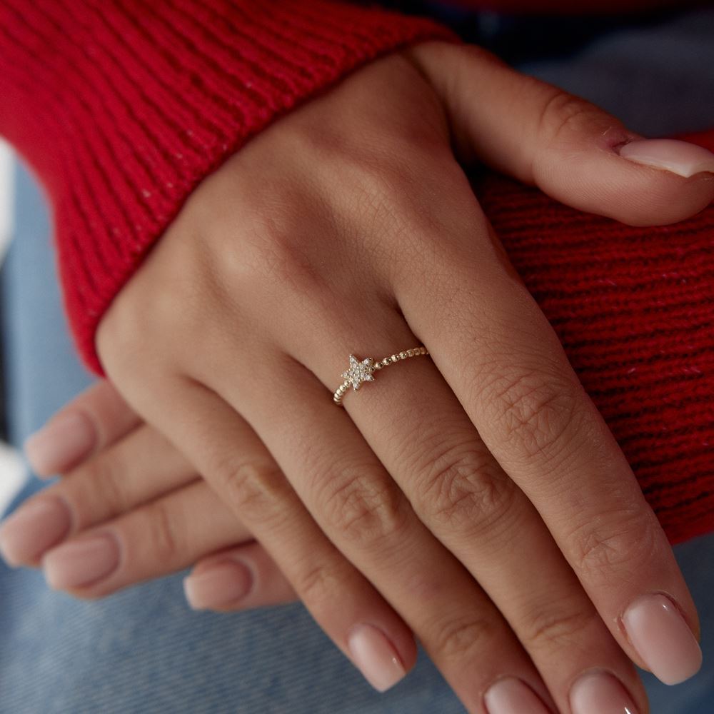 Yıldız Taşlı Nokta Tasarım Yüzük