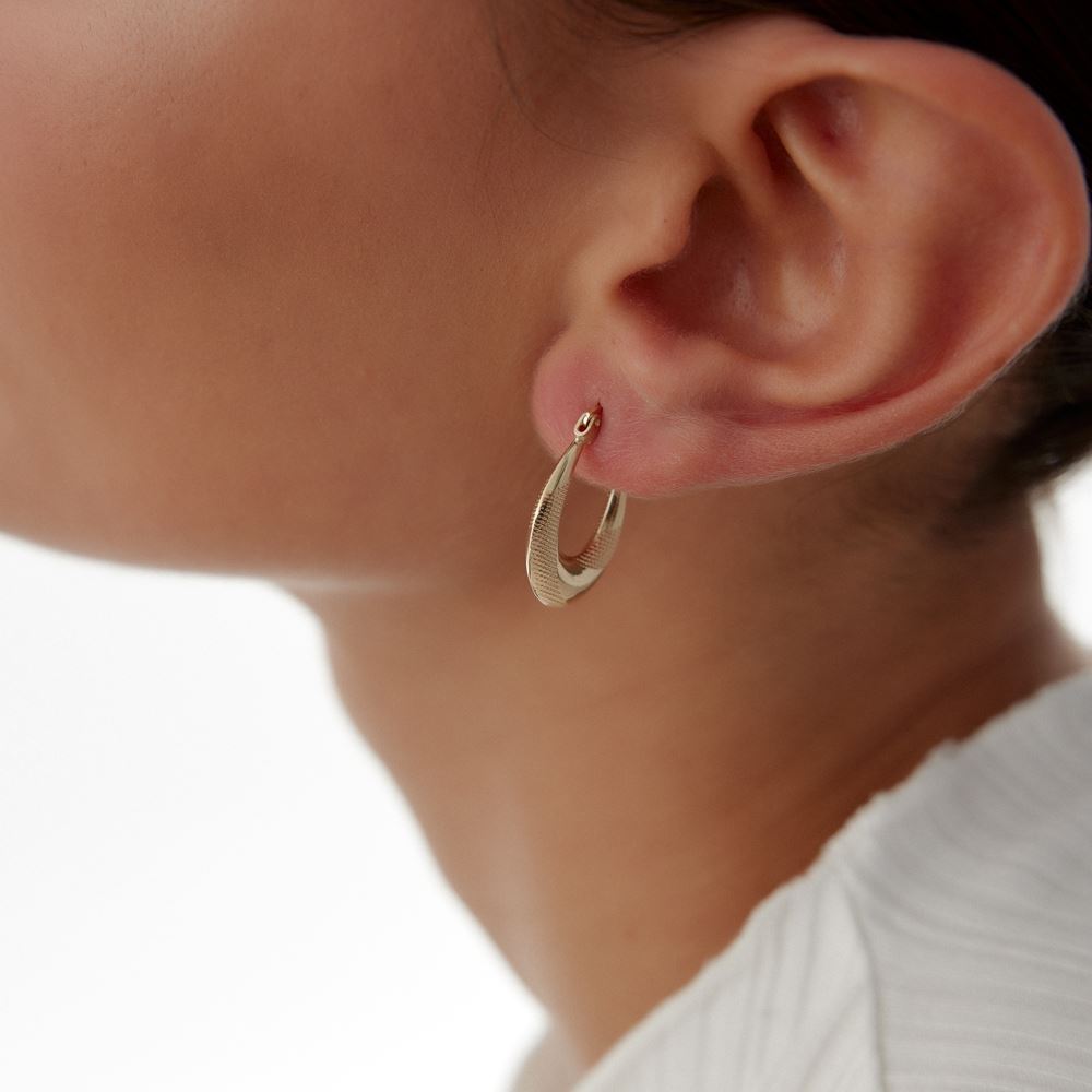 U Tırtıklı Tasarım Halka Küpe