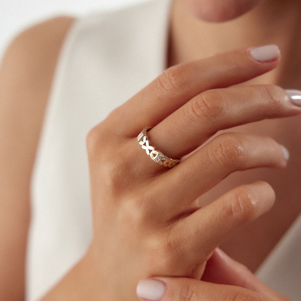 V Tasarım Taşlı Yüzük