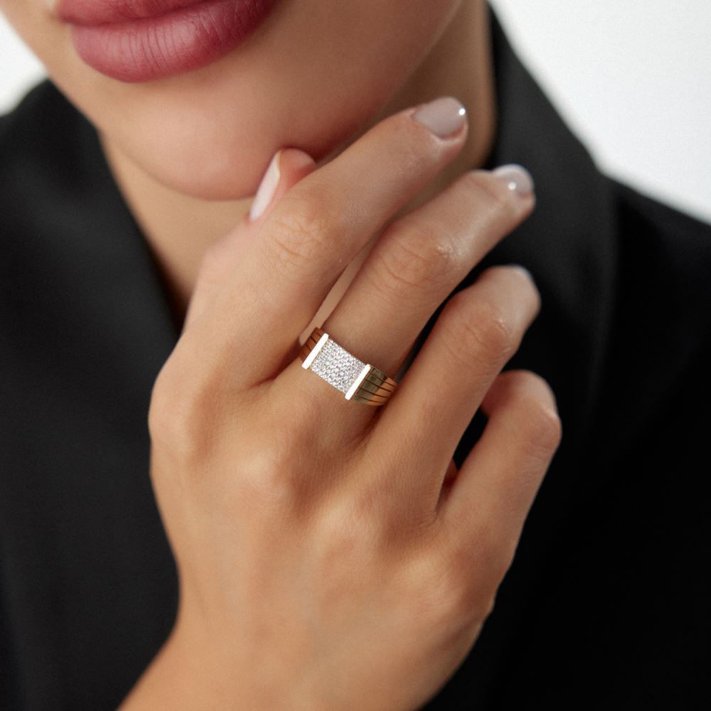 Fantazi Taşlı Yüzük