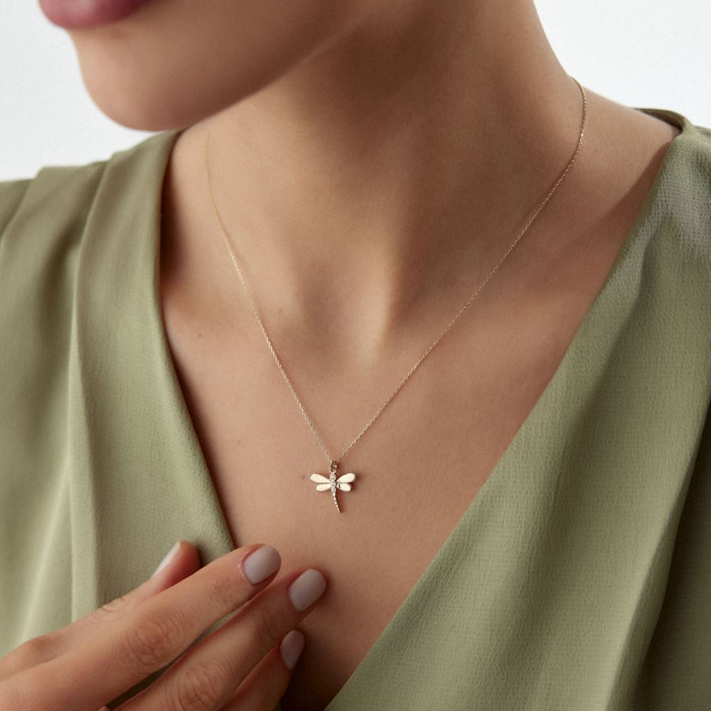 Kelebek Tasarım Taşlı Kolye