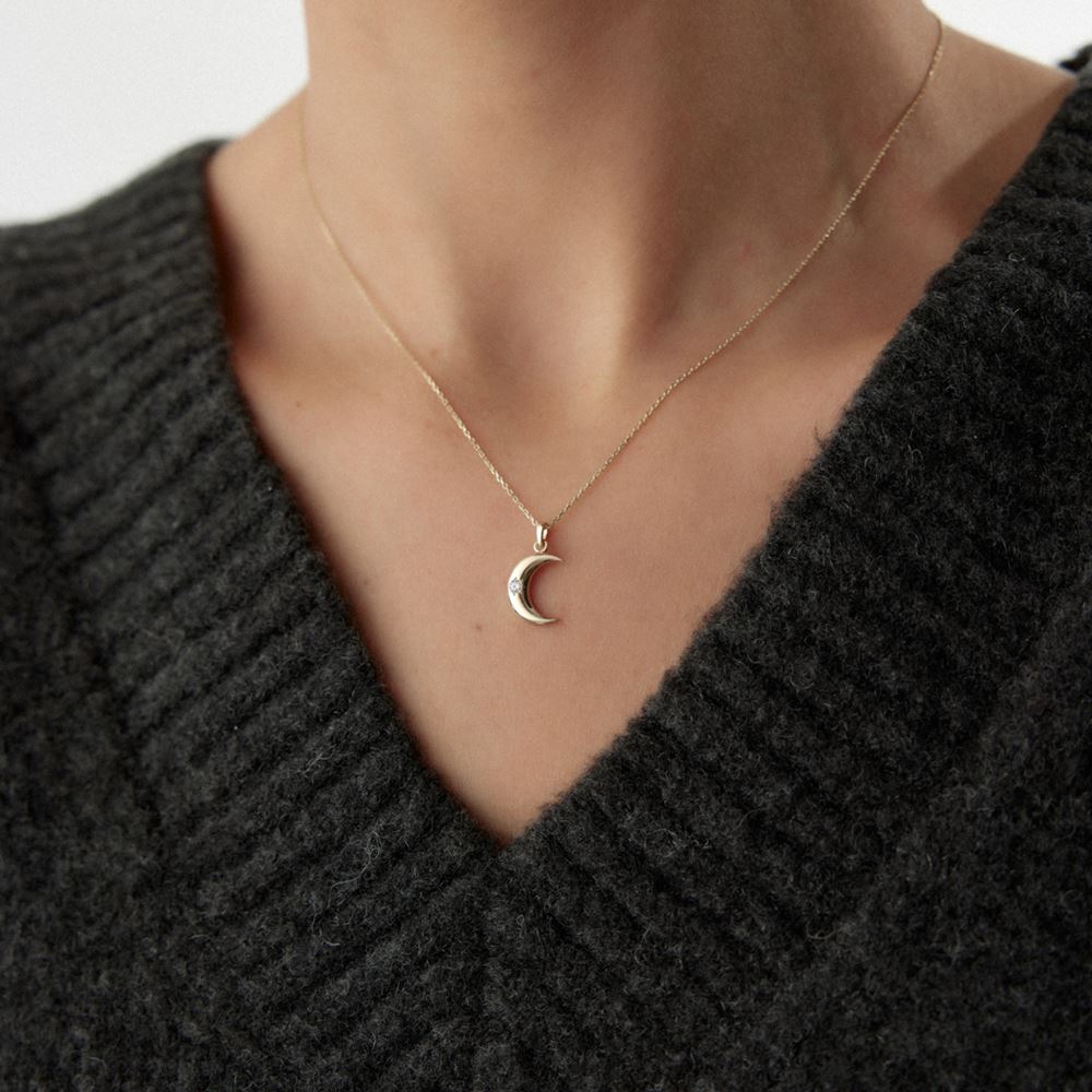 Ay Hilal Taşlı Tasarım Kolye