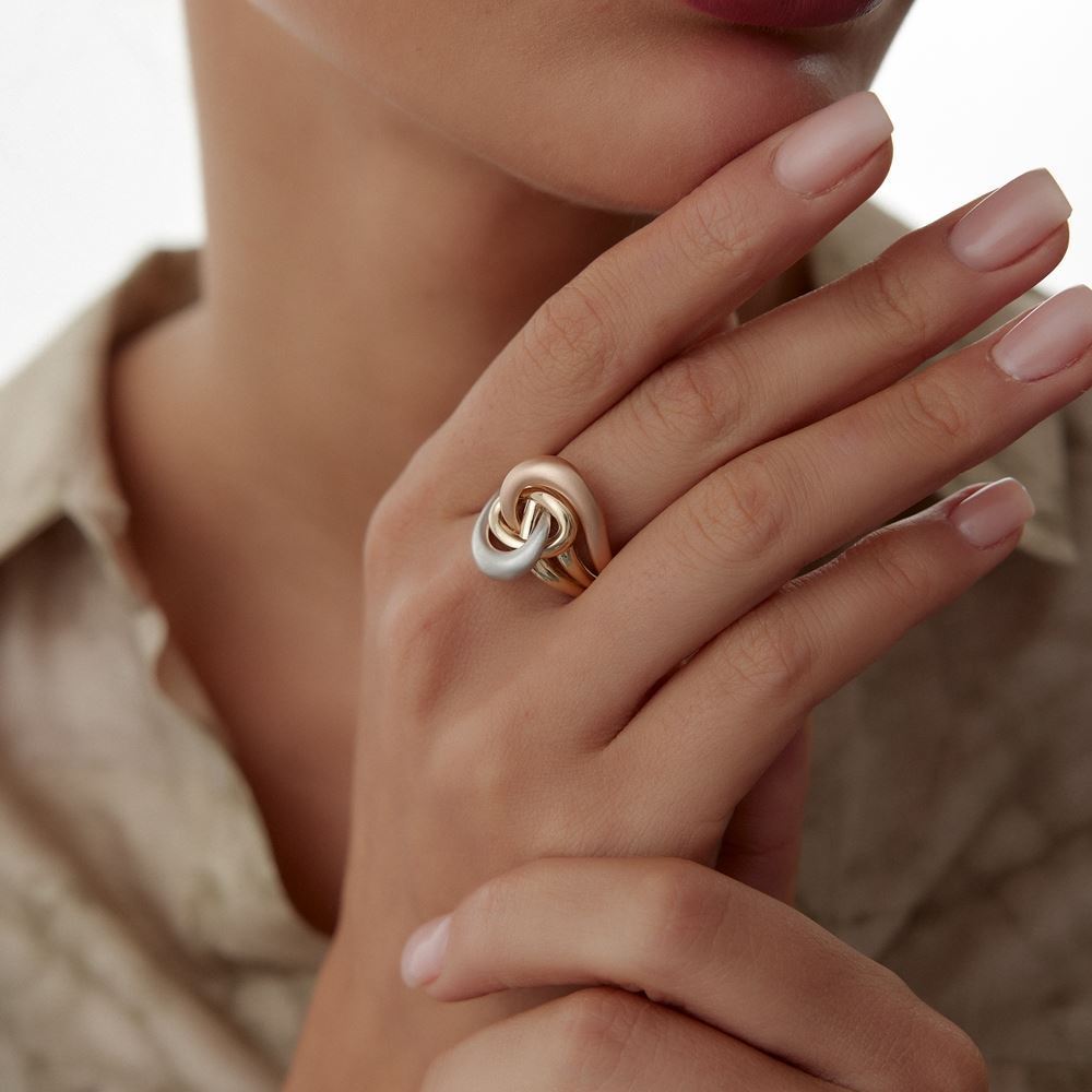 Üç Oval Geçmeli Üç Renk Yüzük