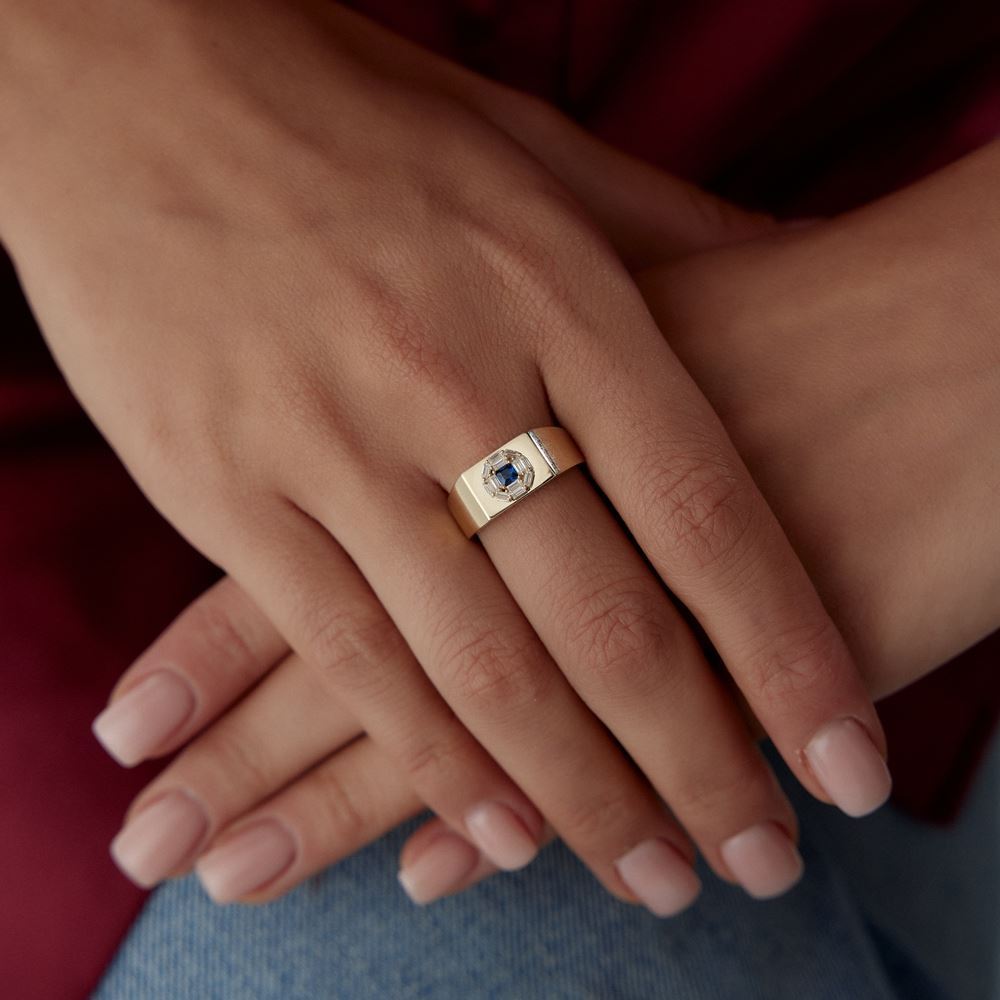 Baget Ve Mavi Taşlı Kare Tasarım Yüzük