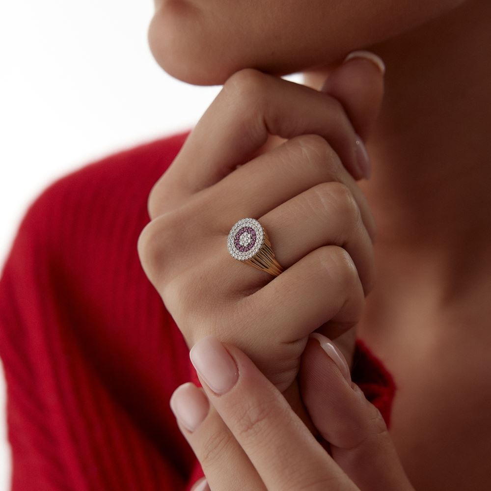 Oval Çizgi Tasarım Pembe Beyaz Taşlı Yüzük