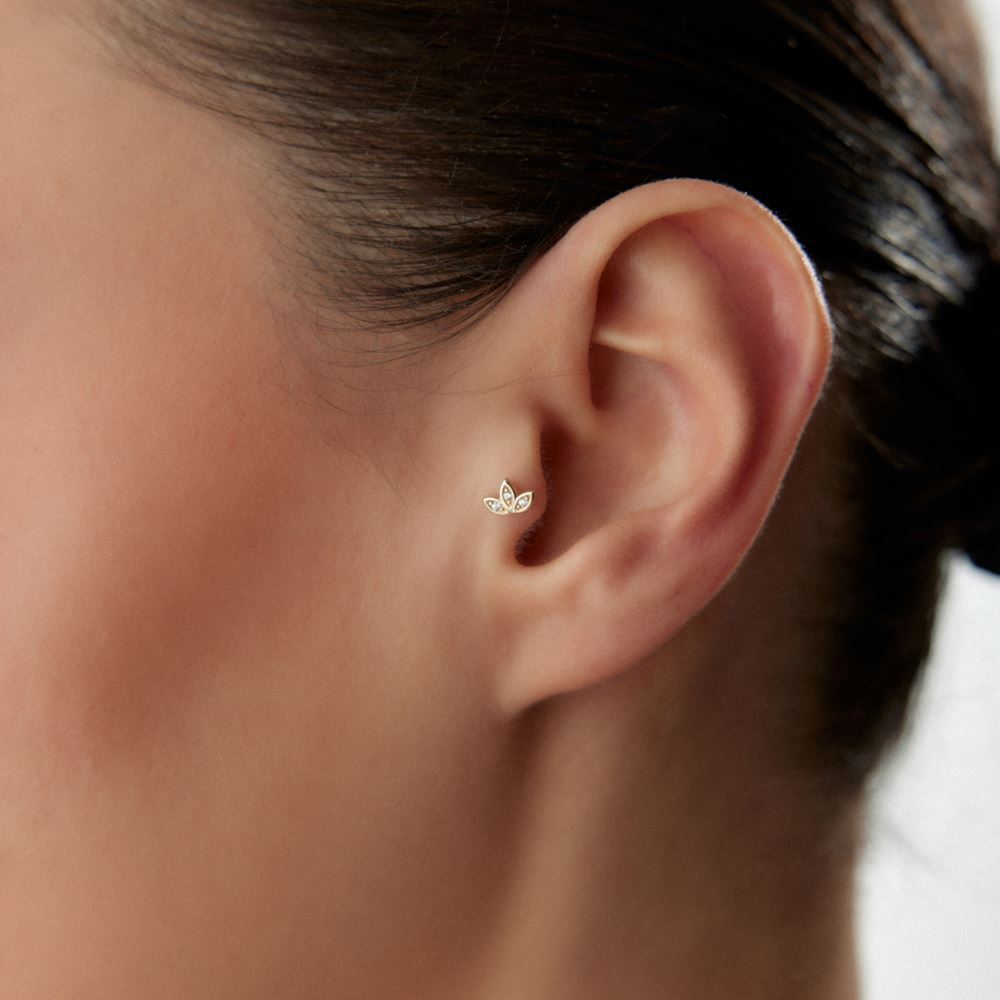 Yaprak Taşlı Piercing