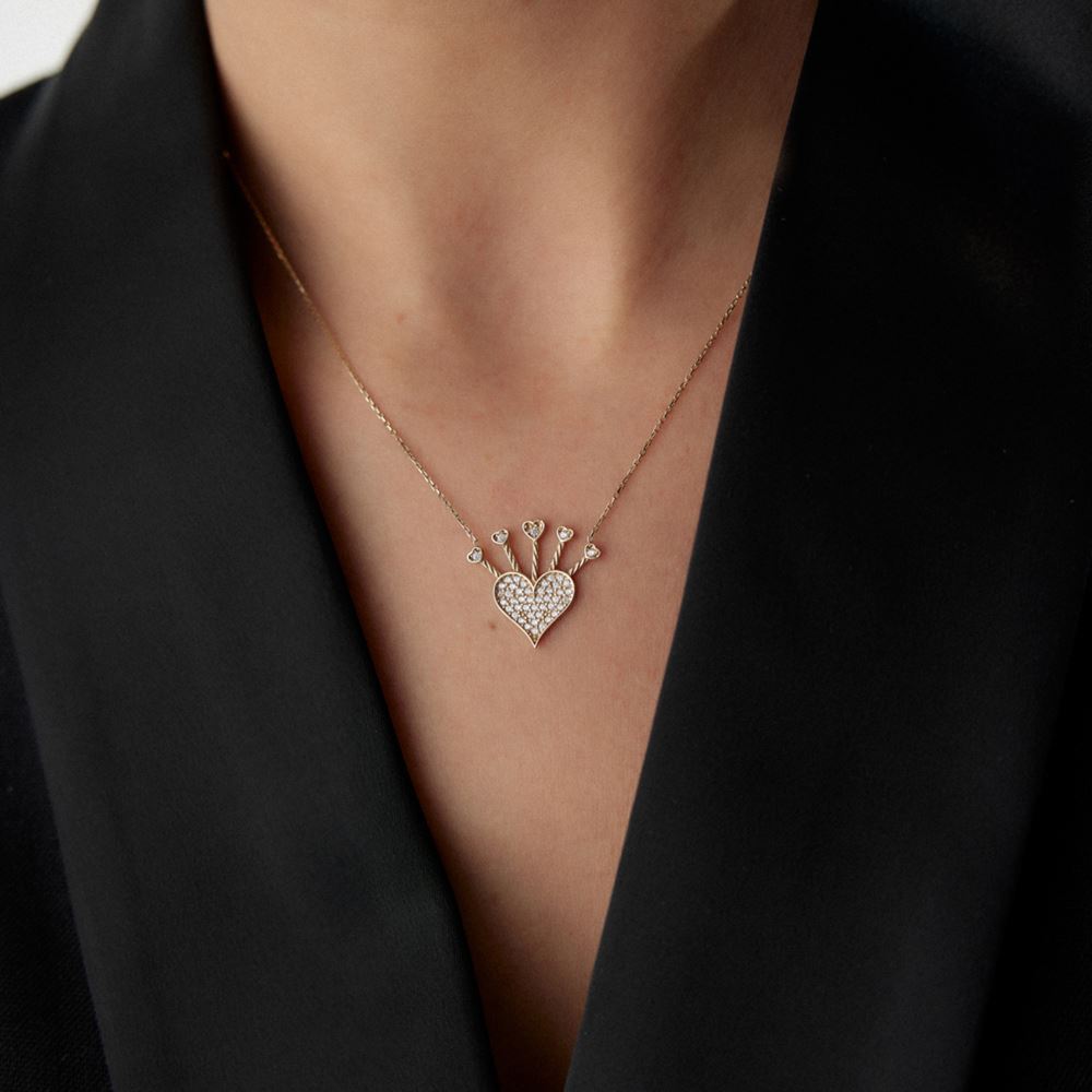 Kalpli Taşlı Kolye