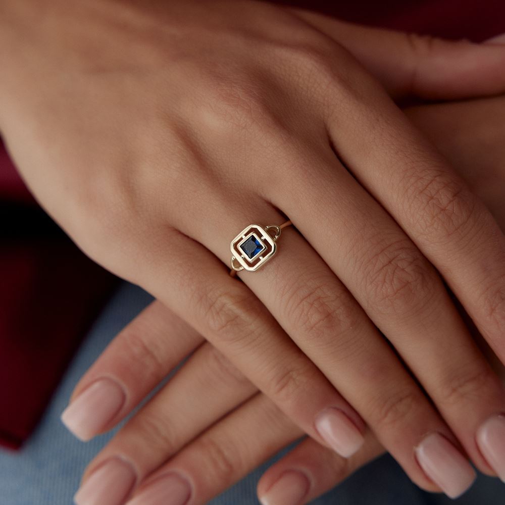 Mavi Taşlı Kare Tasarım Yüzük